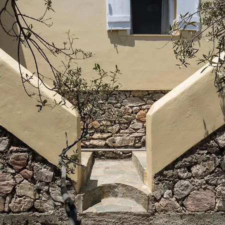 Apart-hotel Spitia Vasili 3*